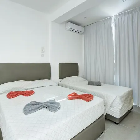 Center Apartment *